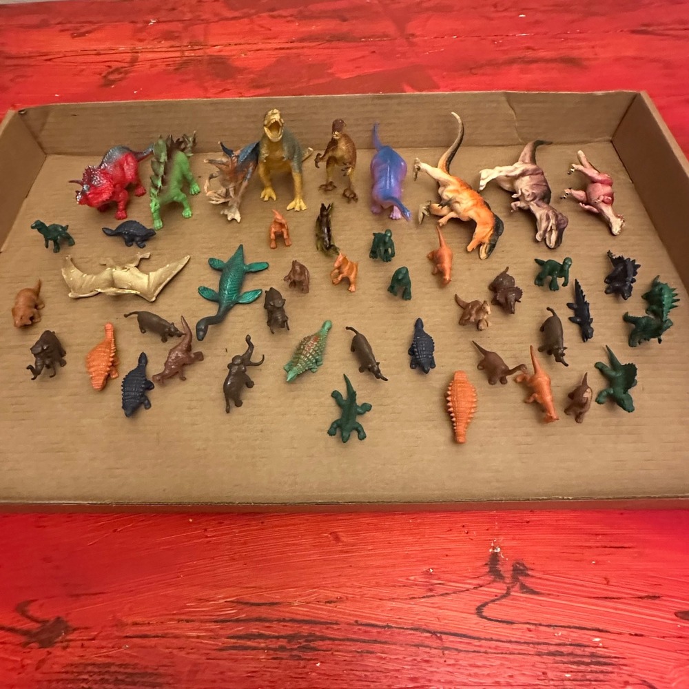 Vintage Plastic Dinosaur Toy Lot Assorted Prehistoric Figures 45 Piece Set Loved